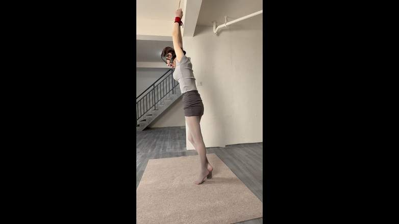 Yanmou: Ol tlustá šedá podložka na nohy visící + elektrický šok + bičování