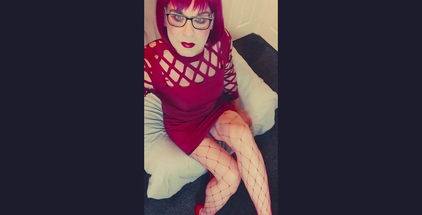 Juniperberi29: Ben och en klassisk röd klackskon