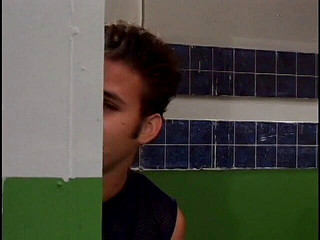 Best Butts: Güzel zenci üniversiteli kızla soyunma odasında güzel şenlikli seks yüze boşalmayla sona...