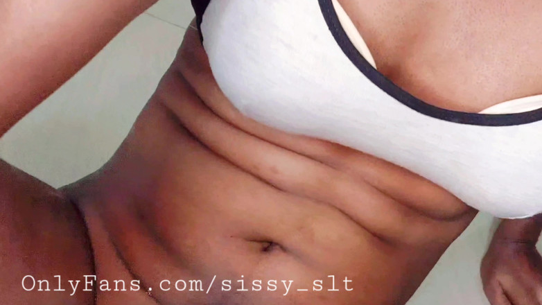 Sissy Slut Simran: Pipe et sodomie dans une tapette en cage