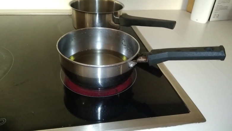 RavenBigAss: Fada azul cozinha xixi enquanto esconde bolas mágicas na buceta...