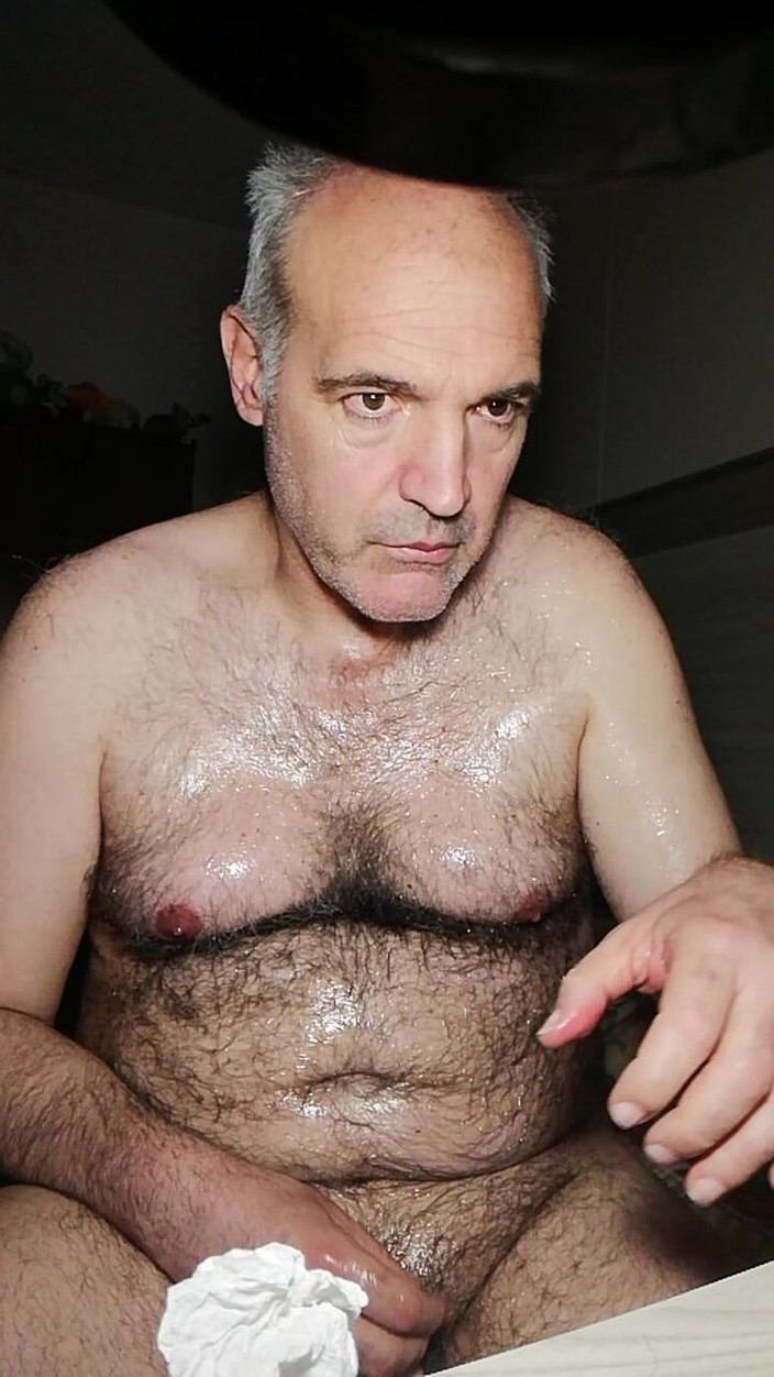 Setesesso7: Ulei și labă pe afișare