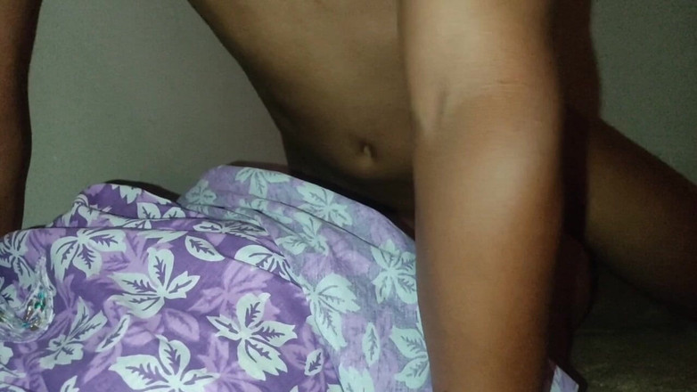 X69: Непальская девушка хочет большой. Salilai Thulo Lado Chahiyo Gare.