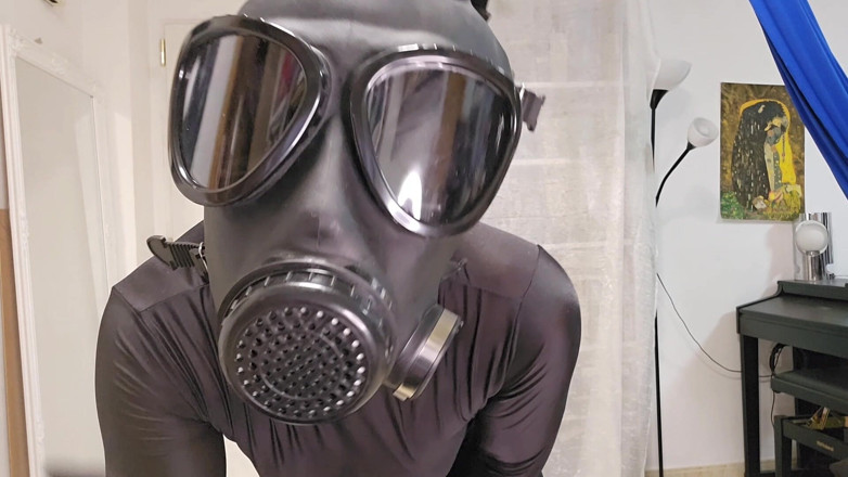 dafnedenoch: Nylon Zentai Catsuit and Gasmask Hot Encasement