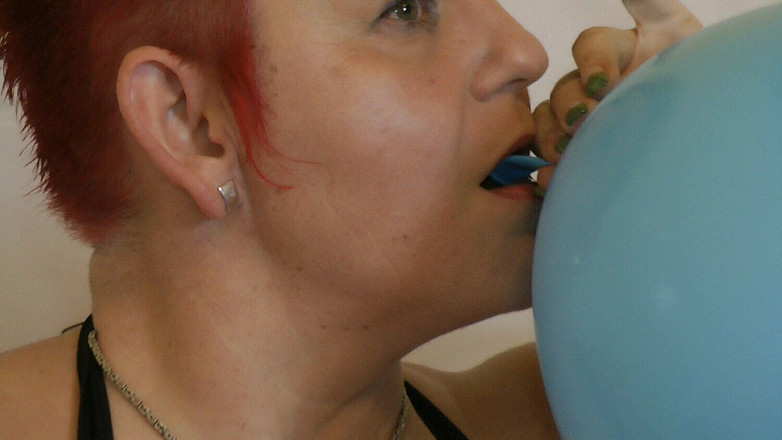 Anna Devot: Annadevot - sesión de globos en la bañera