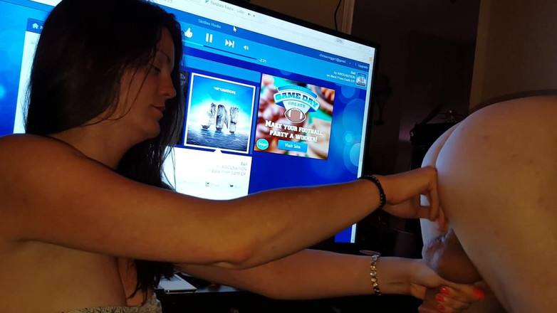 Switch sluts: Got a Little Crazy with the Baby Oil Lol Tomwoods2020