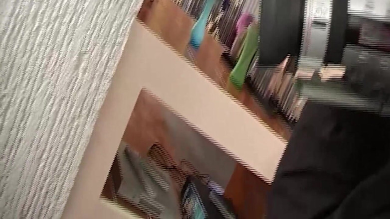 Bangora clips: Fingers Spread Her Dripping Pussy Before Hard Chair Fuck