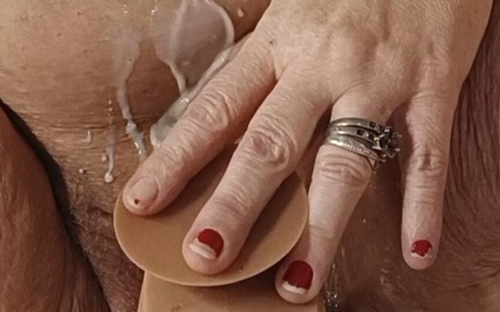 HerculesnVENUS: Stříkání toho mléčného hedvábí po celém jejím robustním pinky smrdutém šťastné...