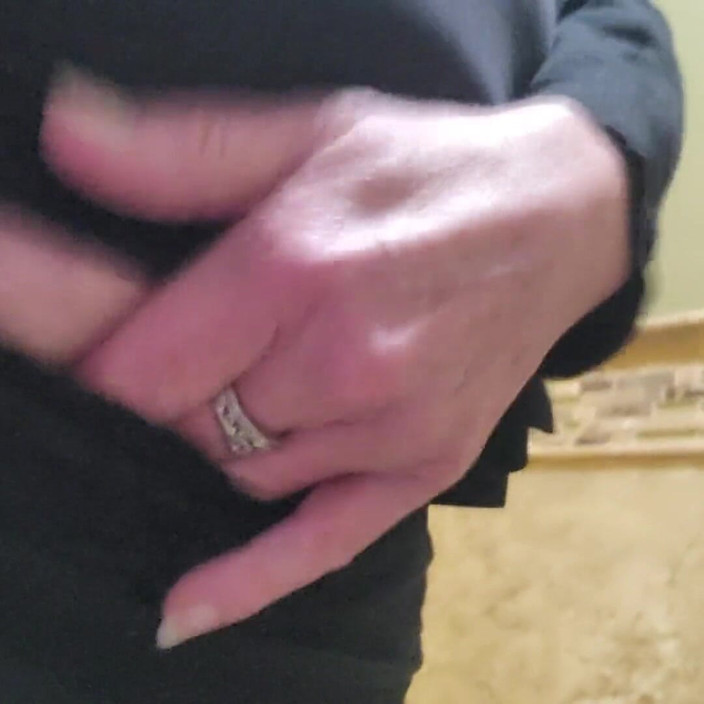 EliteLadyS: クリトリスオナニーオーガズムで仕事滴下濡れた猫