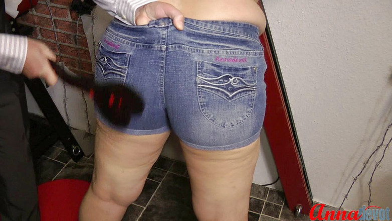 Anna Devot: Annadevot - Jeans ass spanked