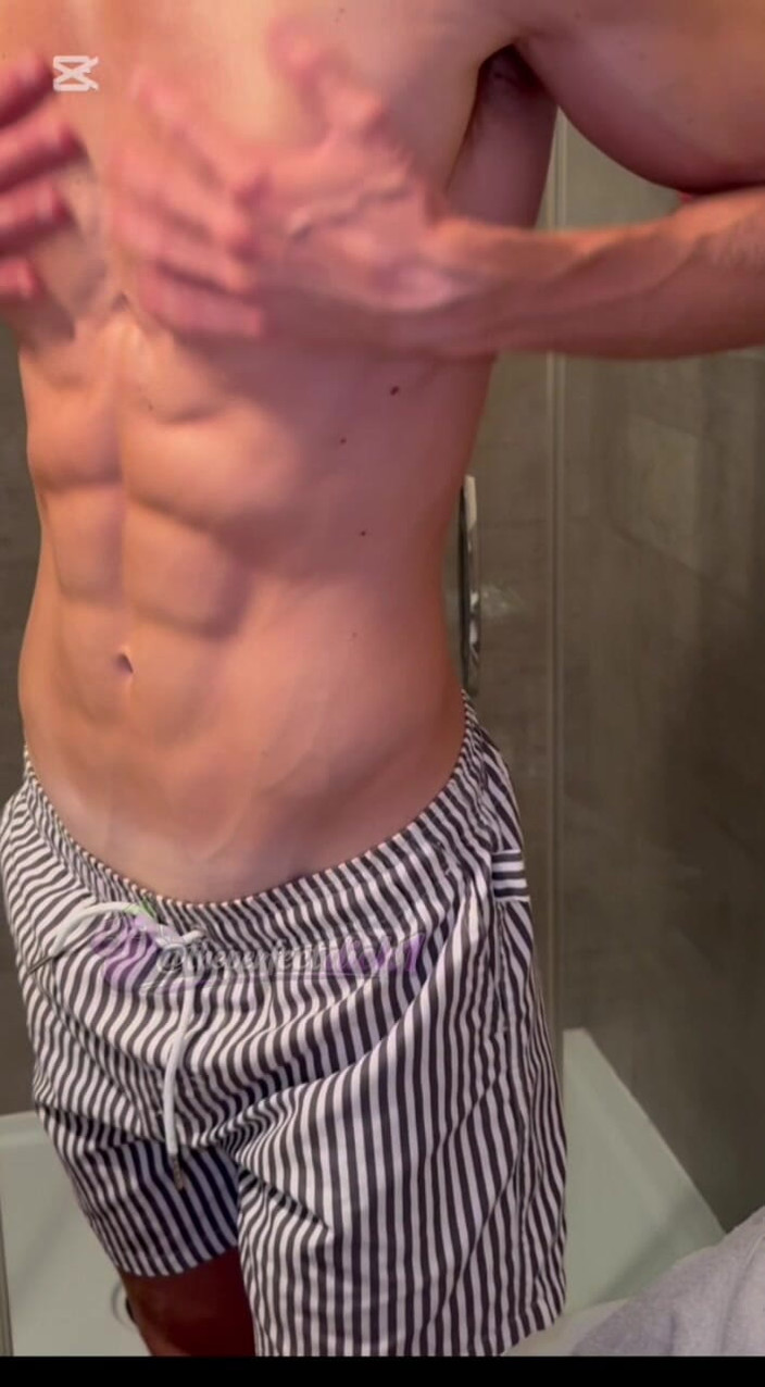 Jayboyhot: Allenamento, Doccia E Sega