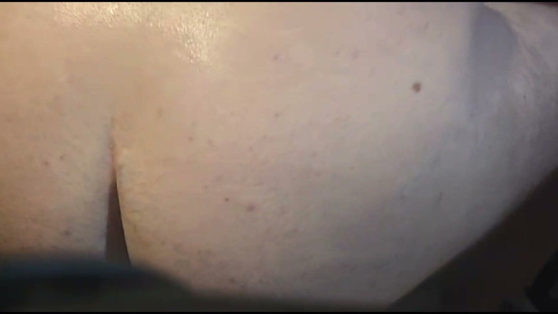 FacelessBeardedBooBoo: Gordo cara fode sua bunda com vibrador