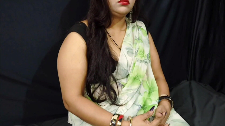 Sexykajalbhabhi: Indická nevlastní máma a nevlastní syn