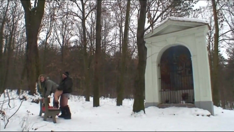 Xtime Network: Winter fucking big hairy cock sucking