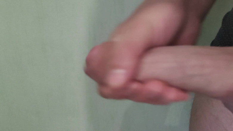 Auff: Guy jerking off dick