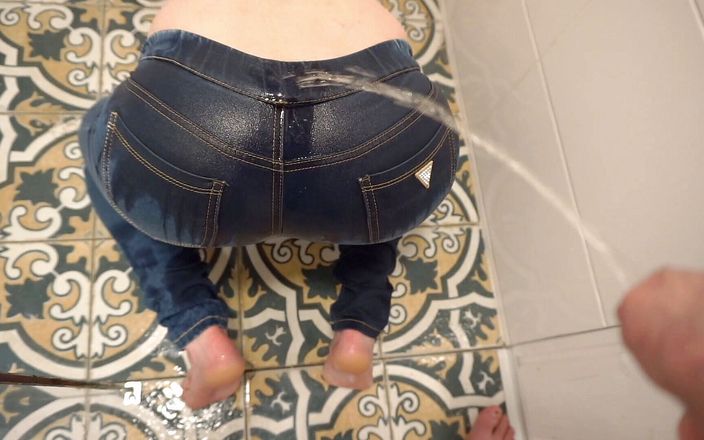 Aqua Pola: Wetting my jeans and give him my booty for pee...