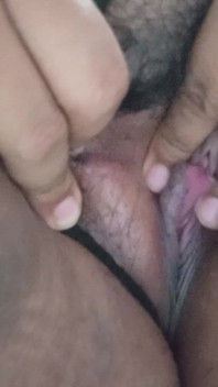 Chubby MILF Masturbates in the Shower
