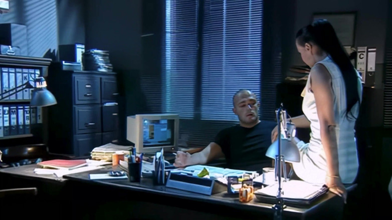 Antonio Adamo Film: O soție sexy îl seduce pe investigatorul privat