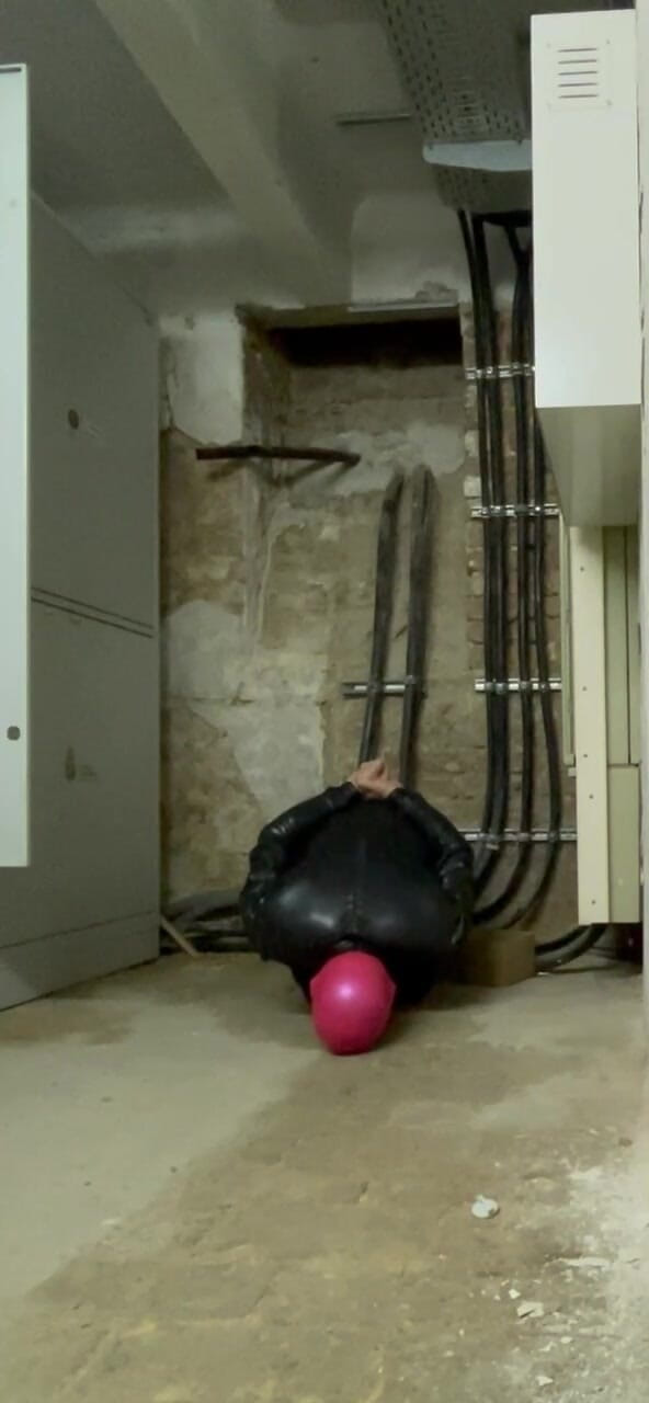 PervyLara: Hầm sissy slavegirl rubberdoll latexwhore bẩn thỉu cumslut