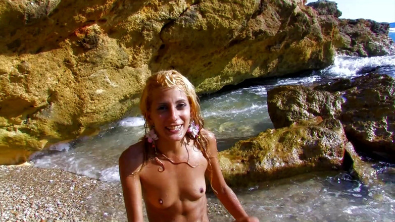 Get Your Fix: Skinny blonde enjoys rough beach stuffing