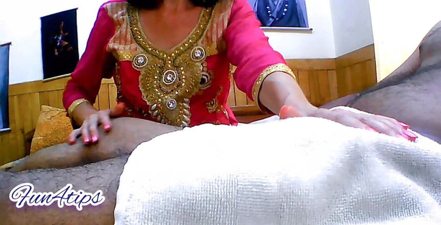 Bolly Karma: ふしだらな女主婦は黒いコックが大好き