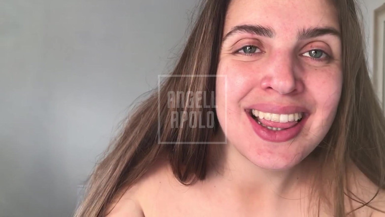 Angell Apolo: Atrapé a mi hermanastro masturbándose y él me llamó para ayudar...