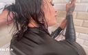 XXLTVFR: Ducha traviesa con Bellucci