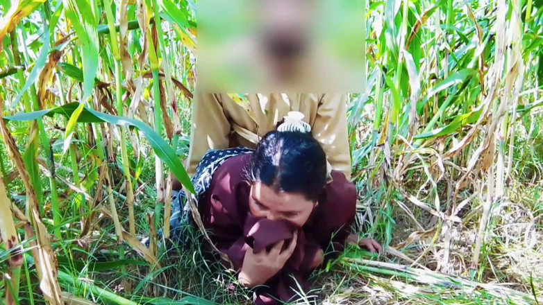 Abida sexy: Kheton mein ghumne ke liye aaye'den mood ban gaya piche...