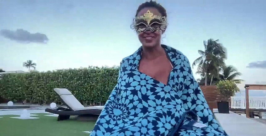 Miss Lexa: 昨天的即兴实时聊天！