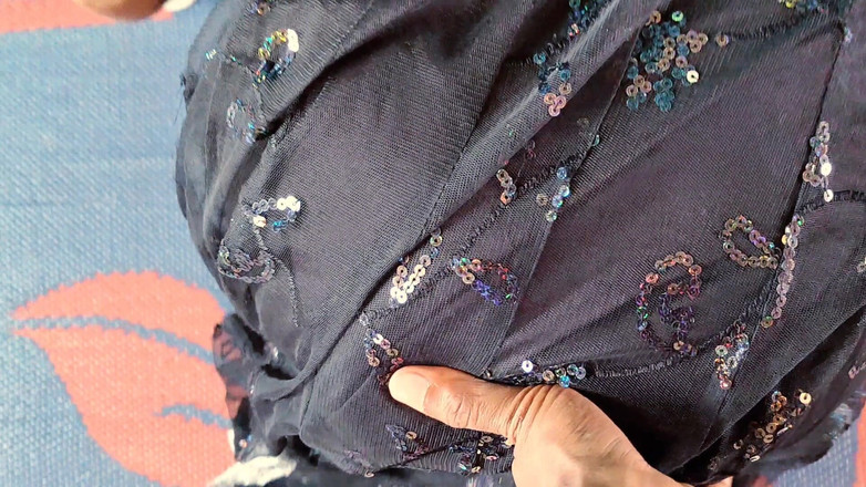 Rohi Roy: Adik tiri besar saya marah, kami berkongsi katil bujang, malam...