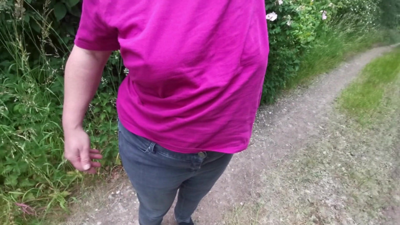 Bouncy Tits Action: Beaux seins à peine giflés