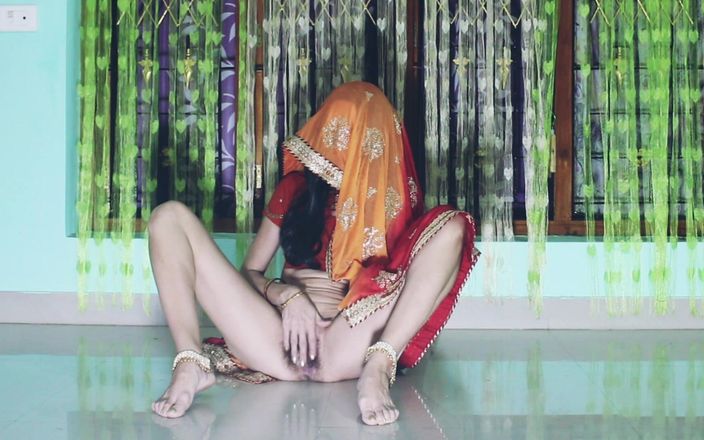 Bolly Karma: 彼女は美しくセックスの準備ができています