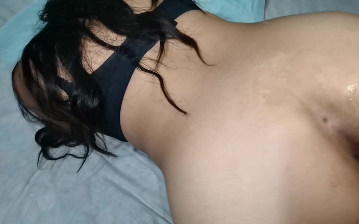 Marys: Un amico culo grosso geme viene mangiato figa stretta + 18 nel...