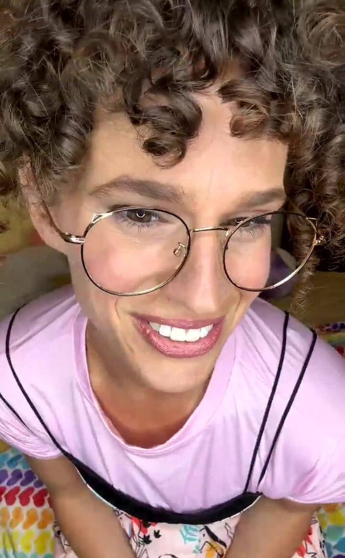 VibeWithMommy: Stream rozpoczął się 26.07.2023 12:01 Chodź powiesić z macochą!