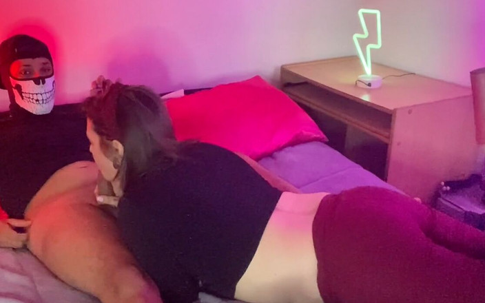 EmmaInkTrans: Depois de sair para jantar quente trans Emma Ink chupa...