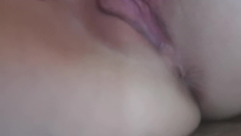 billig29: Horney at Home