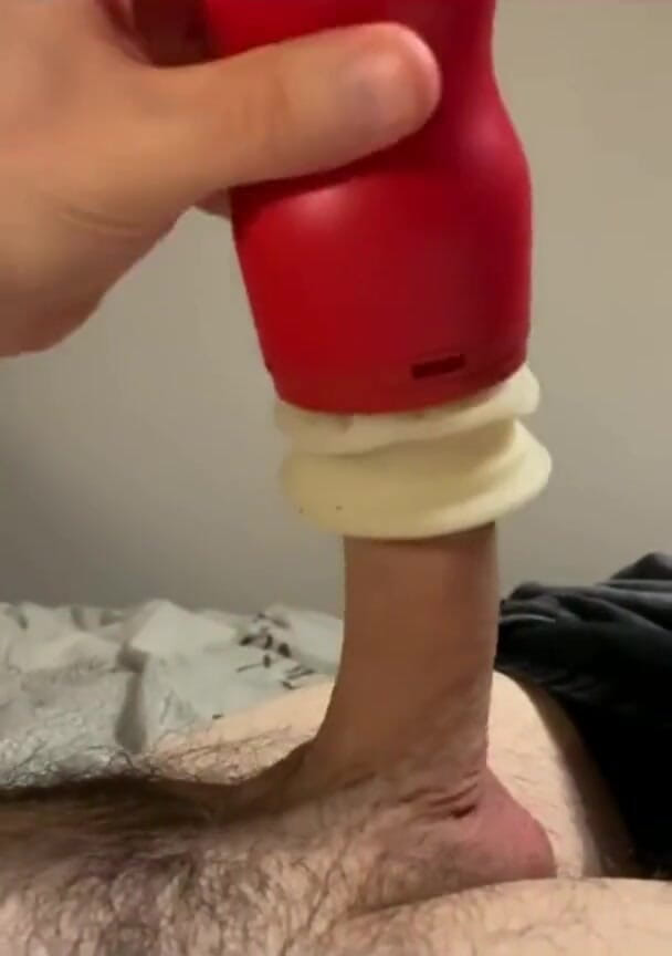 qaz11: Handjob on camera - 589