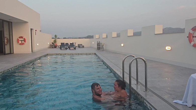 Jimbob Star Straight: Ngentot di kolam renang