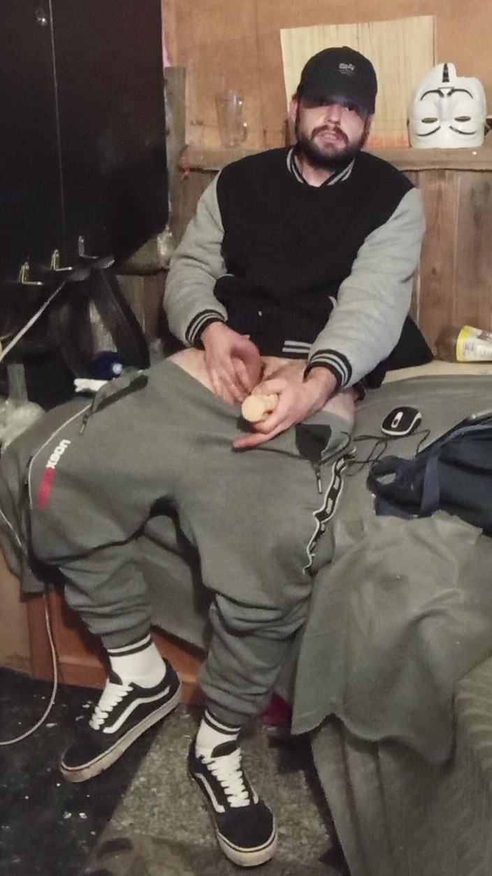 jerkofflover: उस जगह पर कमशॉट जहां मैं हस्तमैथुन करने जाता हूं और साथ ही वीडियो से पहले मैंने नियंत्रण किया