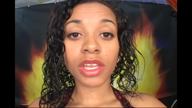 Lexinghton - Full HD: Mya E La Sua Lingua Maiale