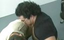 Bareback TV: Un policier baise un morceau poilu en garde à vue