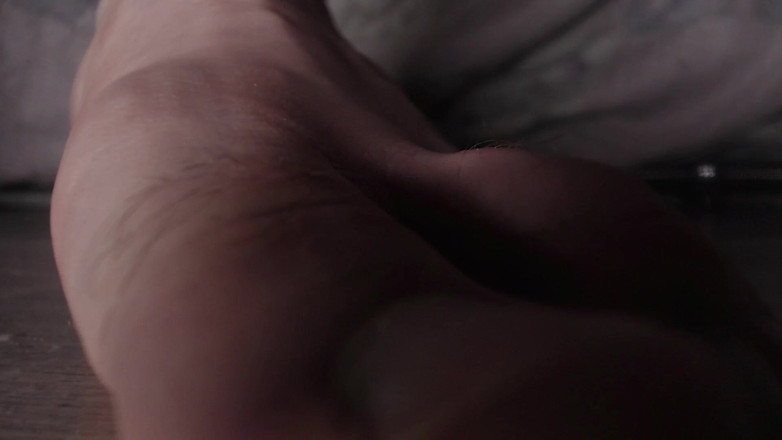 Hunky time: Alpha bắn tinh