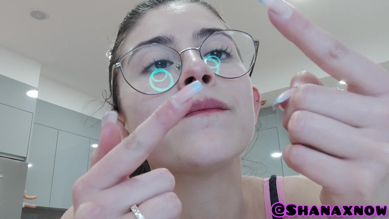 Shanaxnow: Snot Fetish Nose Playing