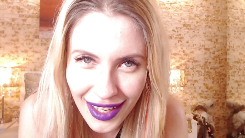 Erotic Tanya: Külotlu çorapla koklama - bölüm 2