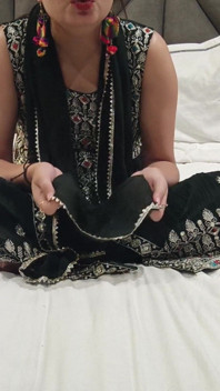 Mollige grote kont Desi Bhabhi Maa geneukt door Harami Devar