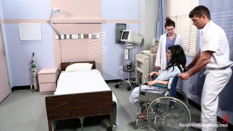 Hardcore Gangbang by Kink: 5150 - cewek gotik dengan toket besar alami dan kecenderungan bunuh...