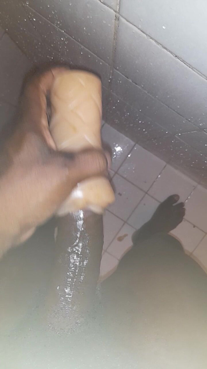 Black guy: Sega s6 E6