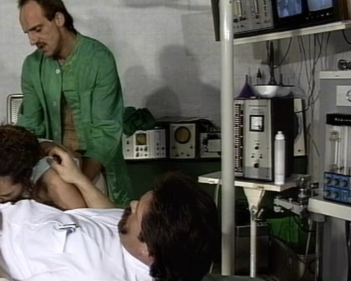 Vintage Lust: Возбужденная шлюшка занимается оральным сексом и глубоким трахом No5