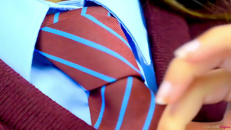 College Uniform: Uniforme qui parle avec Carla Brown