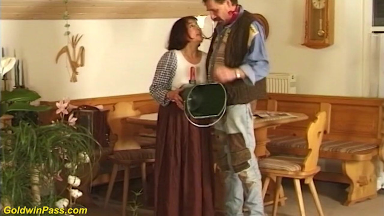 Goldwin pass: German hairy stepmom fucked by a dildo bucket
